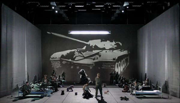 Klaus Grünberg, set and light design for Carmen, Oper Leipzig, 2009
