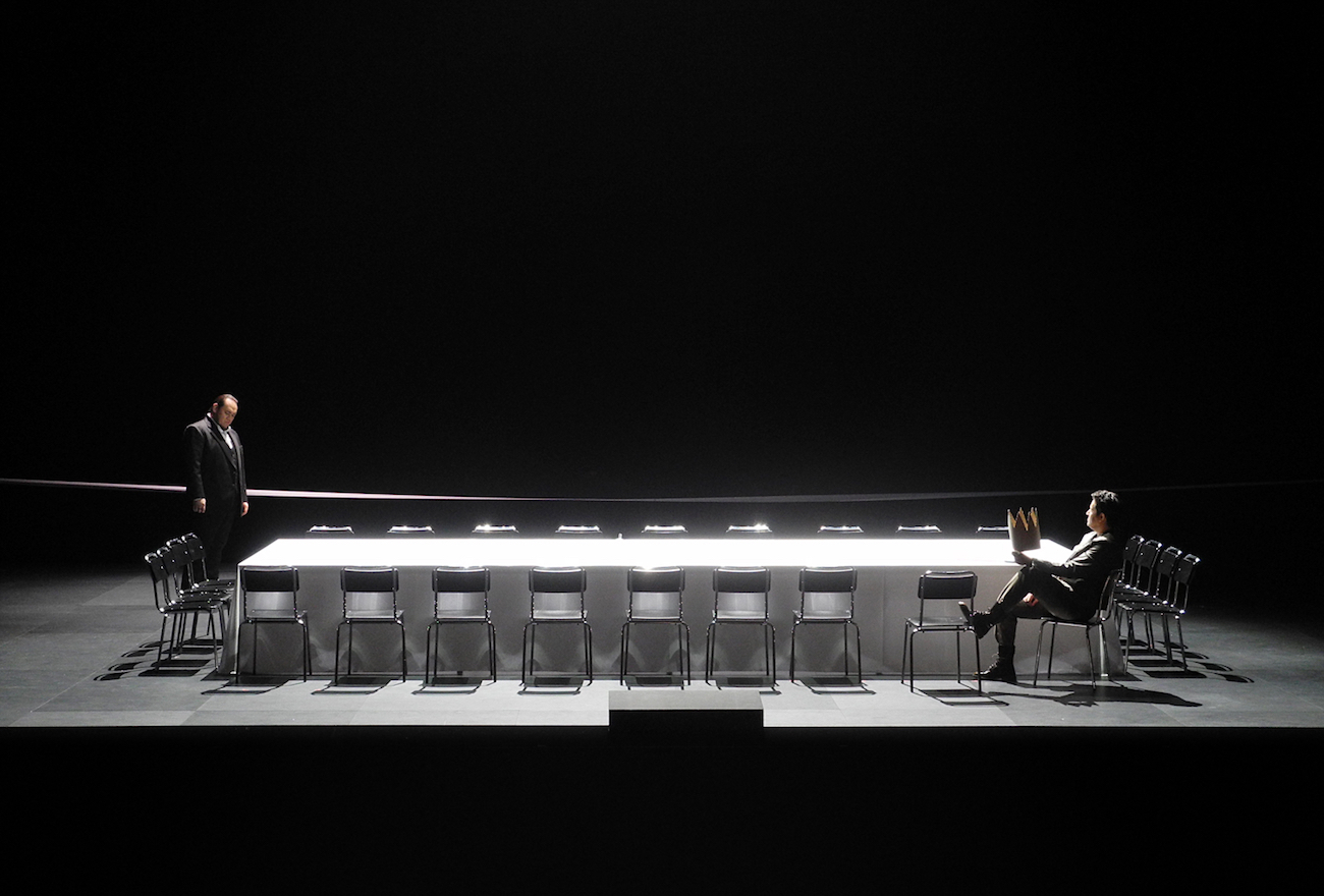 Rigoletto (Giusepppe Verdi), Regie: Tatjana Gürbaca, Bühnenbild und Licht: Klaus Grünberg, Kostüme: Silke Willrett, Opernhaus Zürich, 2013