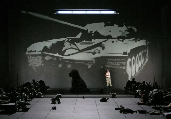 Klaus Grünberg, set and light design for Carmen, Oper Leipzig, 2009