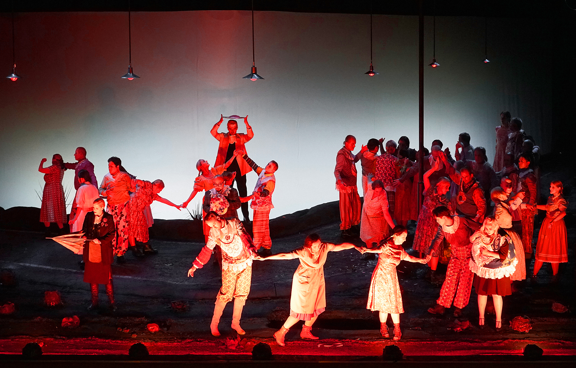 Klaus Grünberg, set and light design for Don Giovanni (Mozart), Theater Bremen, 2019