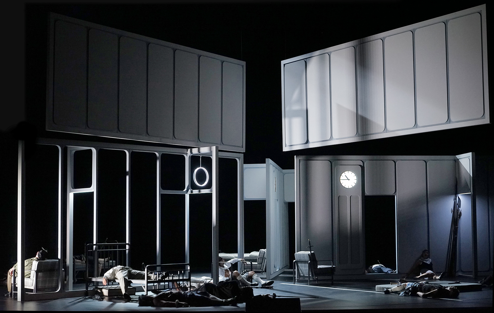 Lucia di Lammermoor (Gaetano Donizetti), set and light design: Klaus Grünberg, Opernhaus Zürich, 2017