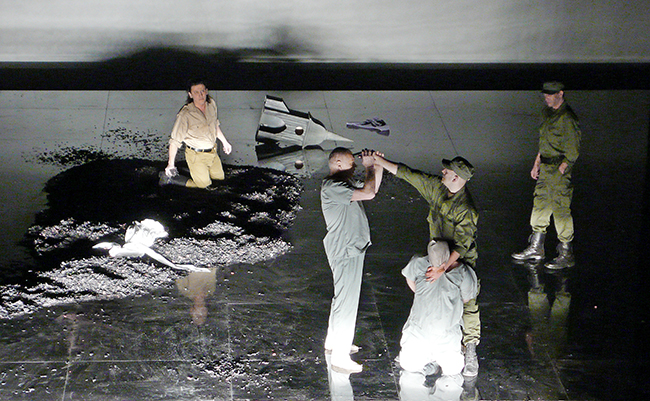 Klaus Grünberg, set and light design for Mazeppa, Vlaamse Opera, 2009