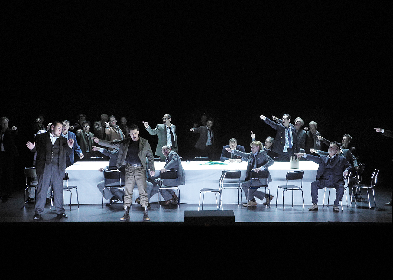 Rigoletto (Giusepppe Verdi), Regie: Tatjana Gürbaca, Bühnenbild und Licht: Klaus Grünberg, Kostüme: Silke Willrett, Opernhaus Zürich, 2013