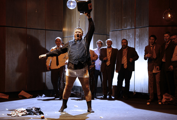 Klaus Grünberg, set and light design for Rigoletto, Opernhaus Graz, 2007