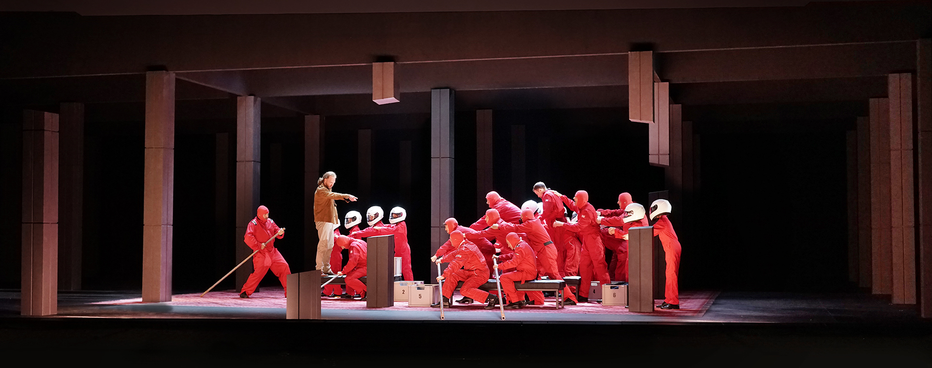 Klaus Grünberg, set and light design for Ulisse (Dallapiccola), Oper Frankfurt, 2022