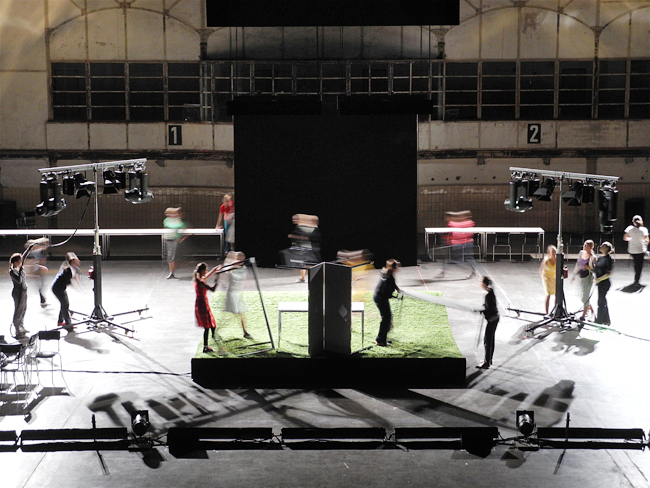 When the Mountain Changed it's Clothing, set design and light by Klaus Grünberg