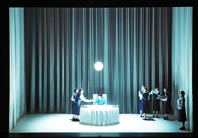 Klaus Grünberg, set and light design, Die Zauberin, Vlaamse Opera, 2011